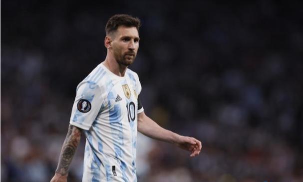 1990年,重庆36岁光棍捡到女弃婴,抚养28年,女孩如何报答他?